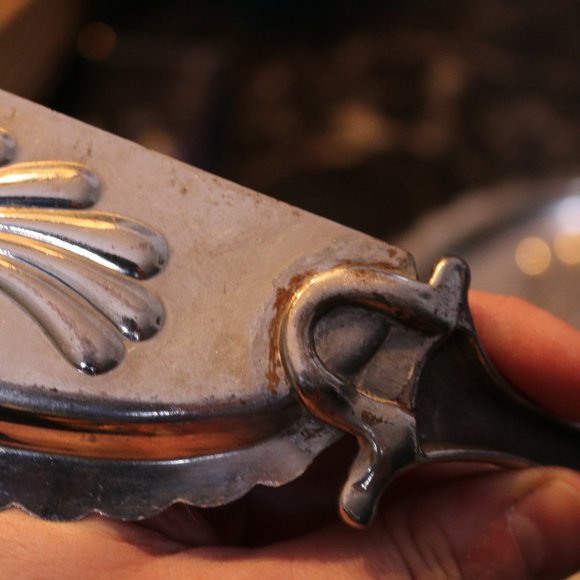 Vintage Crumb Tray and Scraper Shell model vtg rare to find Metal Rare - Picture 9 of 11